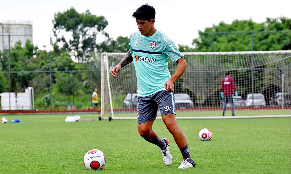 Centroavante Germán Cano é anunciado pelo Fluminense