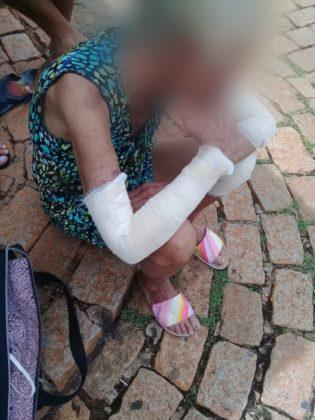 Filho é preso após espancar violentamente a mãe idosa, em Inhumas