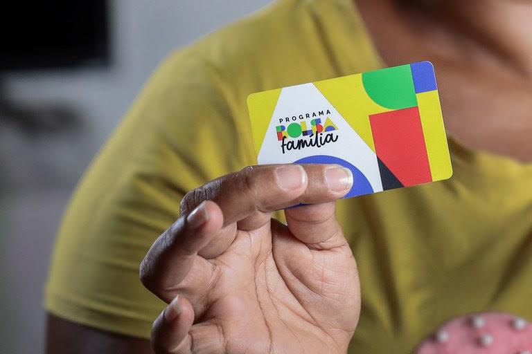 Bolsa Família de junho tem maior valor médio da história: R＄ 705,40