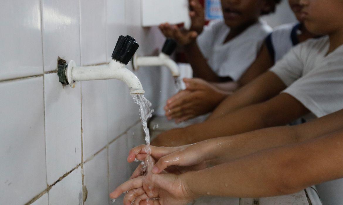 Programa do MEC vai levar água e saneamento para escolas, investindo na saúde das crianças