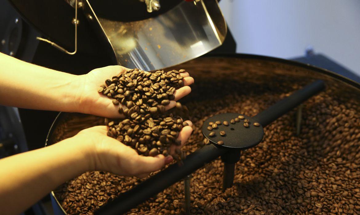 Preço do café arábica registra alta nesta quinta-feira (22)