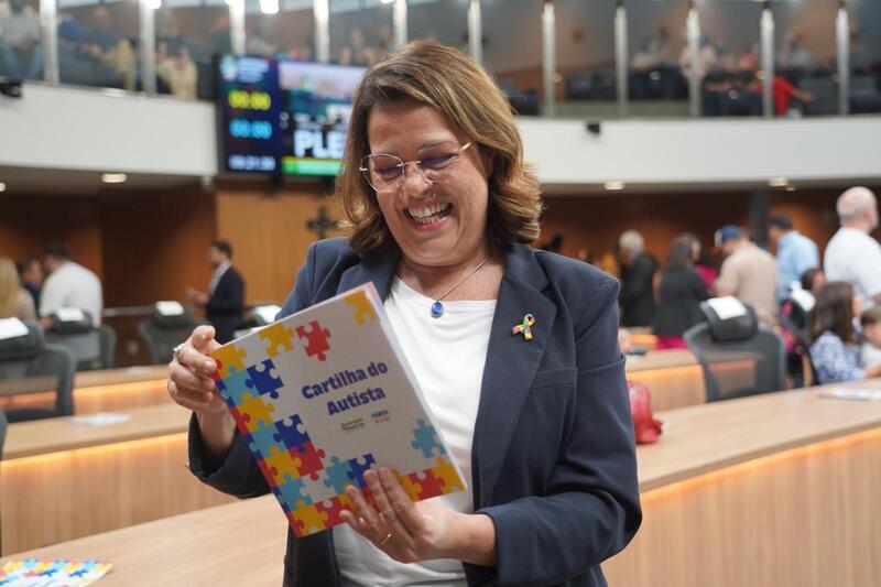 Deputada Rosângela Rezende lança a Cartilha do Autista