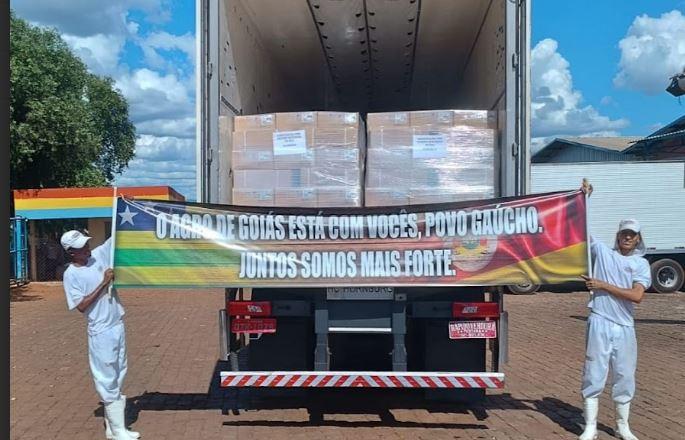 Pecuaristas goianos enviam 15 toneladas de carne de charque a vítimas das enchentes no Rio Grande do Sul