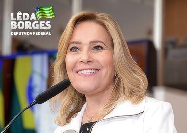Durante toda a minha trajetória, sempre atuei na vida pública. Primeiro como servidora pública concursada em Minas Gerai