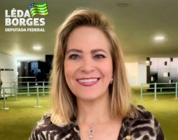 Quero agradecer meus pares deputados federais e senadores de Goiás e do DF