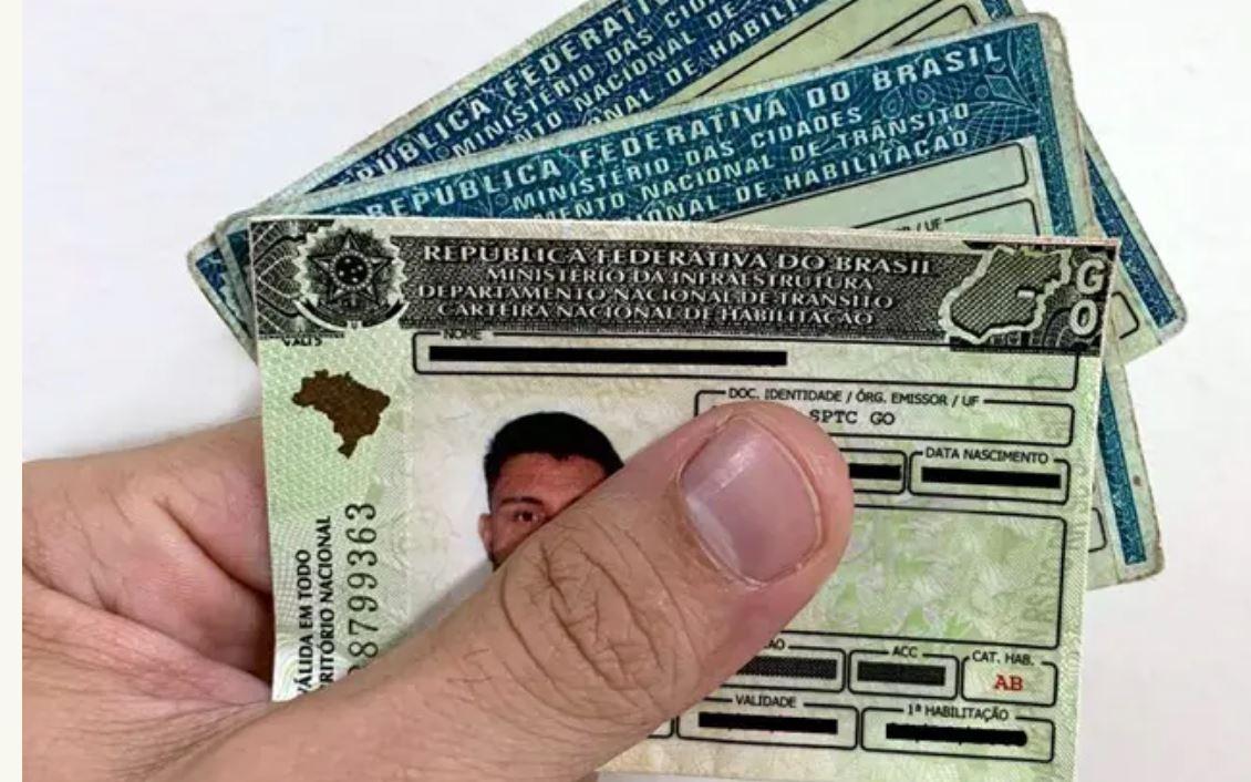 Detran altera prazo de suspensão da CNH por excesso de velocidade