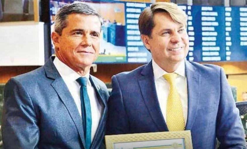 O atual presidente da.Alego, Deputado estadual Bruno Peixoto fez homenagem ao General Mario Fernandes suspeito do chamado ( plano punhal verde e amarelo. )