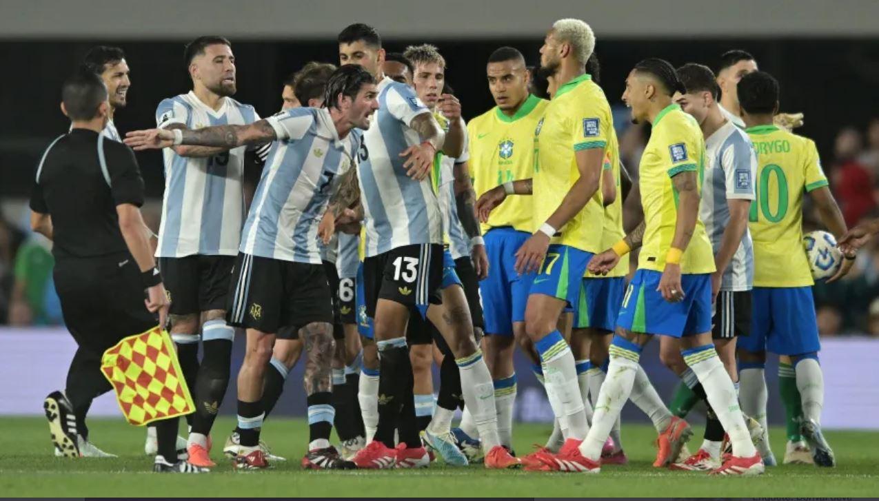 Em noite para esquecer, Brasil é goleado pela Argentina por 4 a 1