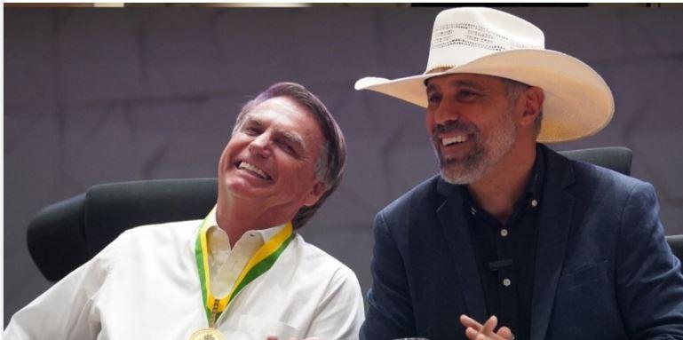 Amauri Ribeiro rebate acusações feitas ao ex-presidente Jair Bolsonaro