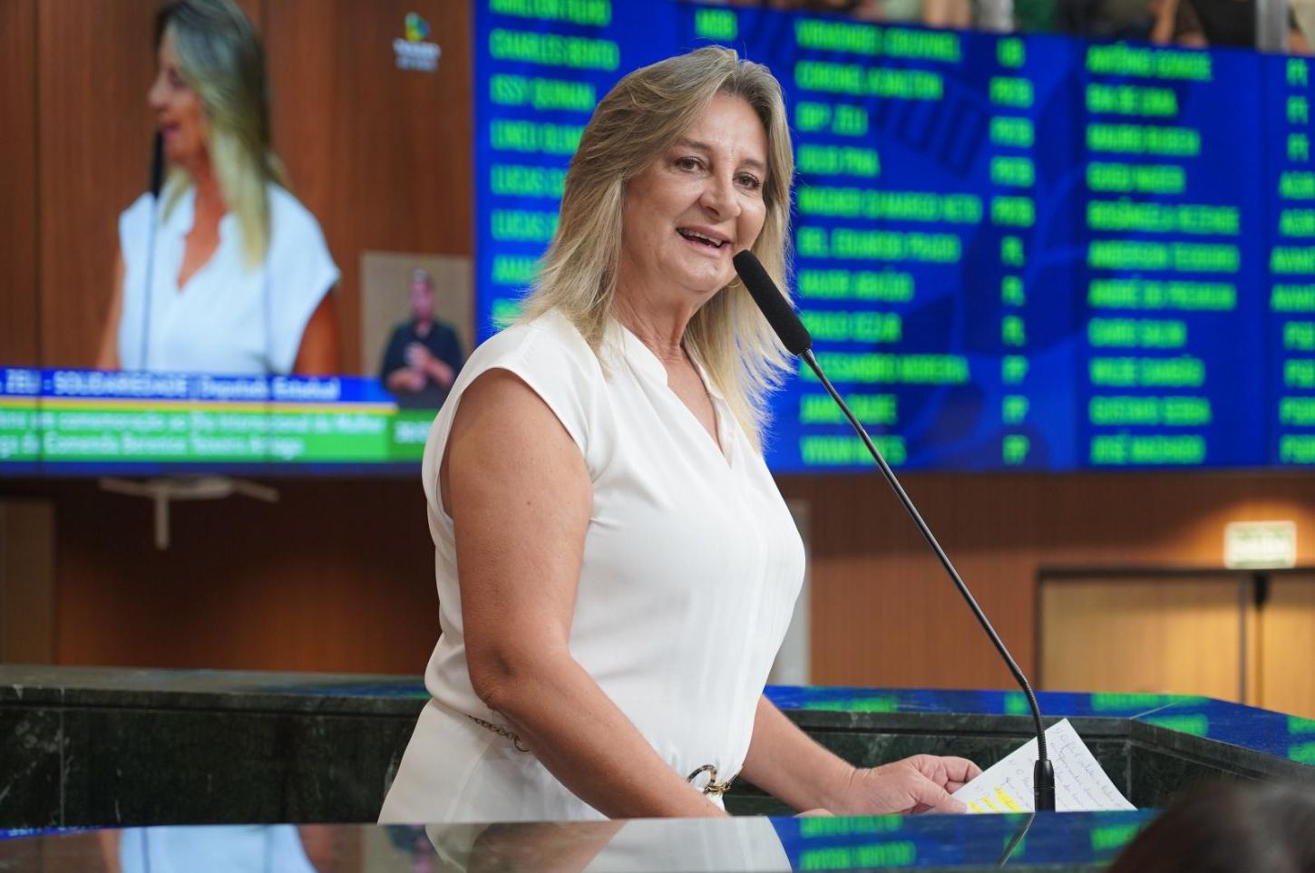 Dep. Dra. Zeli segundo mídia local de Valparaiso   já articulou 100 milhões ,segundo a Alego  cada  emenda, alcança R$ 11,3 milhões, em 2024 por deputado estadual.