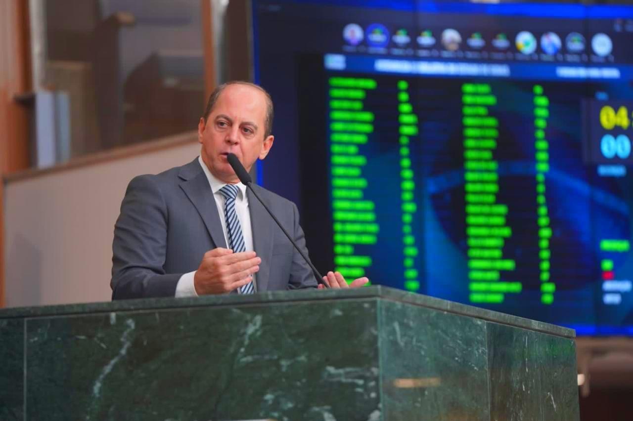 Deputado Gugu Nader destina R$ 500 mil para a AMA de Itumbiara adquirir ônibus escolar adaptado