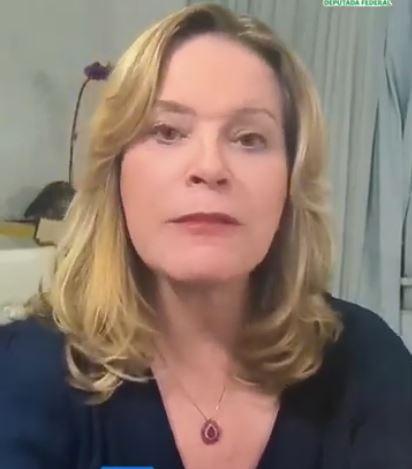 Ex. Prefeito de Valparaiso de Goiás Pábio Mossoró , divulga fake news falando que a deputada Lêda Borges votou contra a anistia.