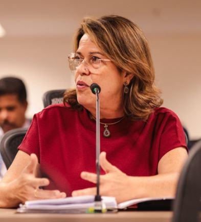 Rosângela Rezende propõe criação de programa itinerante para diagnóstico precoce do transtorno do espectro autista em Goiás