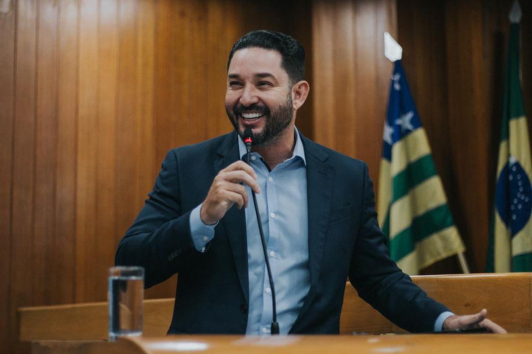 Thialu Guiotti defende modernização da gestão para regularizar e impulsionar negócios em Goiânia