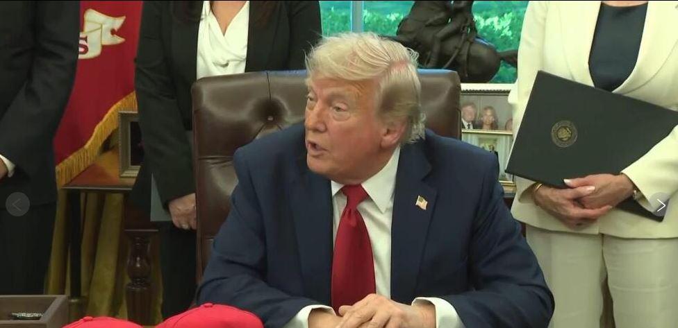 Trump diz que Zelensky está prolongando a guerra na Ucrânia ao resistir aos apelos para ceder a Crimeia à Rússia