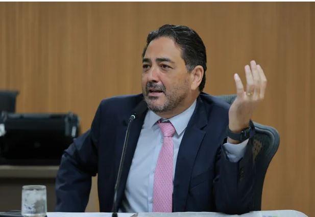 Talles Barreto pede para que os ânimos sejam apaziguados no Parlamento