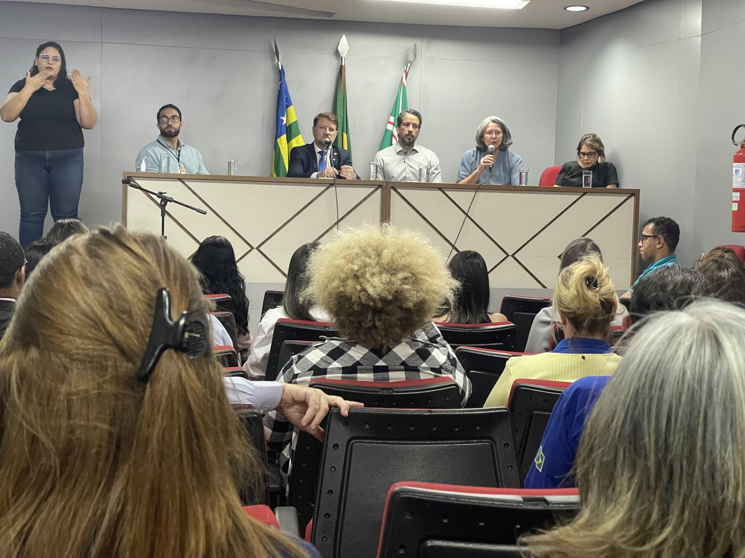 Em audiência pública, Câmara discute acessibilidade para pessoas com deficiência nos terminais e no transporte coletivo