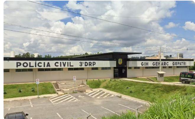 Homem é morto ao sair de casa para ir à igreja; ex-marido da companheira da vítima é suspeito