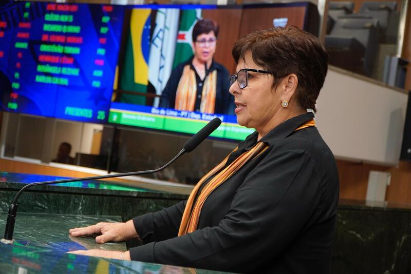 Sancionada lei da deputada Bia de Lima que cria política de Proteção Financeira da Pessoa Idosa