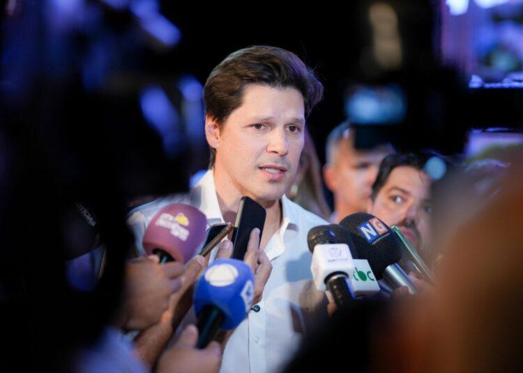 As cores, o símbolo e a estratégia: Daniel Vilela constrói imagem de candidato