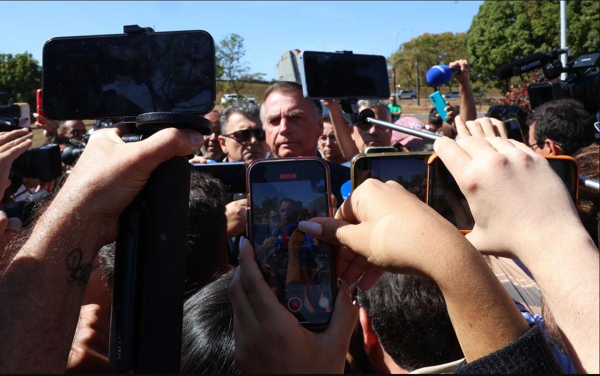 Bolsonaro alvo da PF, PL da devastação, Lula reage a Trump: 10 fatos explosivos da semana