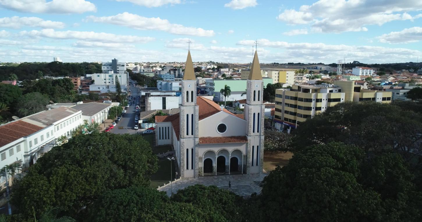 Formosa garante, por meio da atuação da Procuradoria-Geral, direito de receber motoniveladora no valor de R$ 597 mil