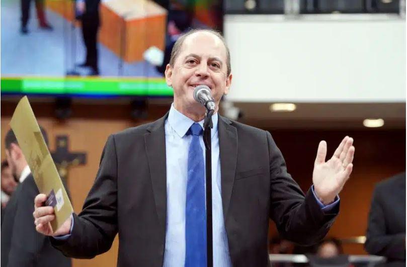 Gugu Nader declara voto favorável ao projeto que prorroga estado de calamidade em Goiânia