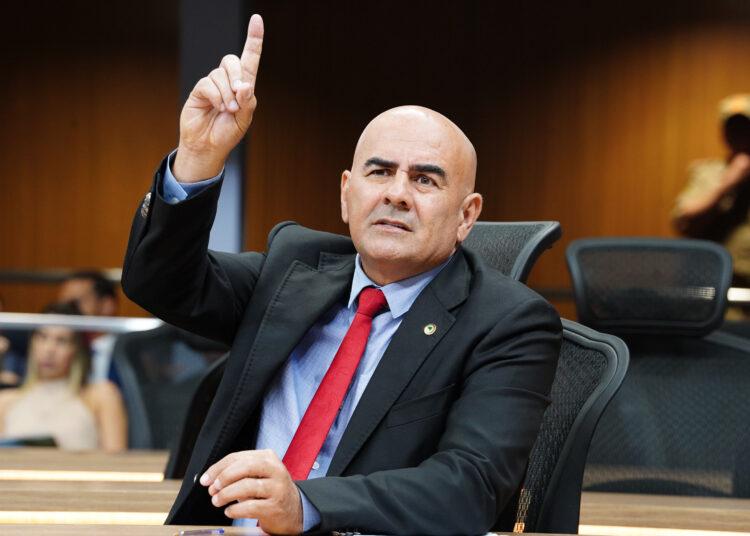 Perfil dos mandatos na Alego: maioria está em 1º ou 2º mandato, e só um busca o 7º