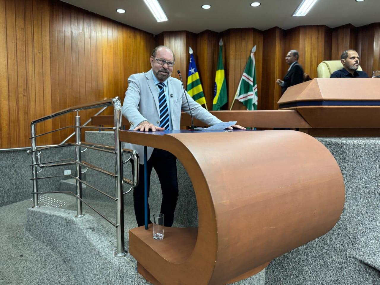 Tião Peixoto cria política municipal para fortalecer indústria têxtil em Goiânia