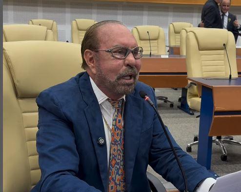 Tião Peixoto vai apresentar projeto de lei para proibir uso de pipas em áreas urbanas de Goiânia por risco a motociclistas