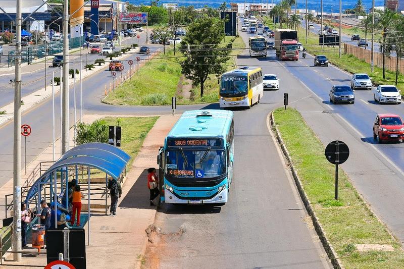 Caiado e Ibaneis pedem mais prazo para evitar aumento da tarifa do transporte no Entorno do DF