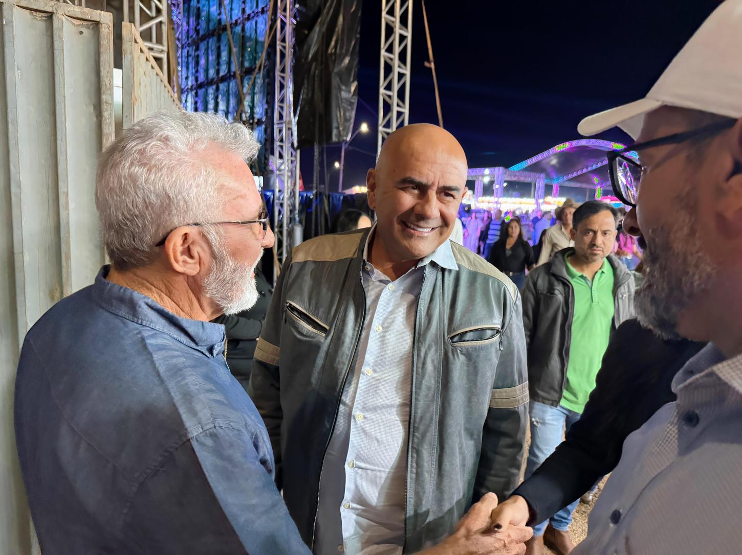 Em giro pelo Nordeste goiano, Paulo Cezar Martins ouve demandas de municípios