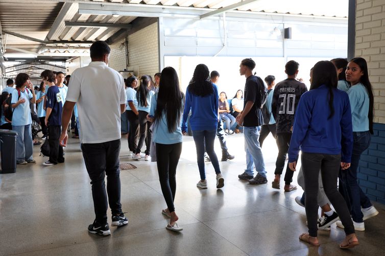Pé-de-Meia: nascidos em março e abril recebem 6ª parcela