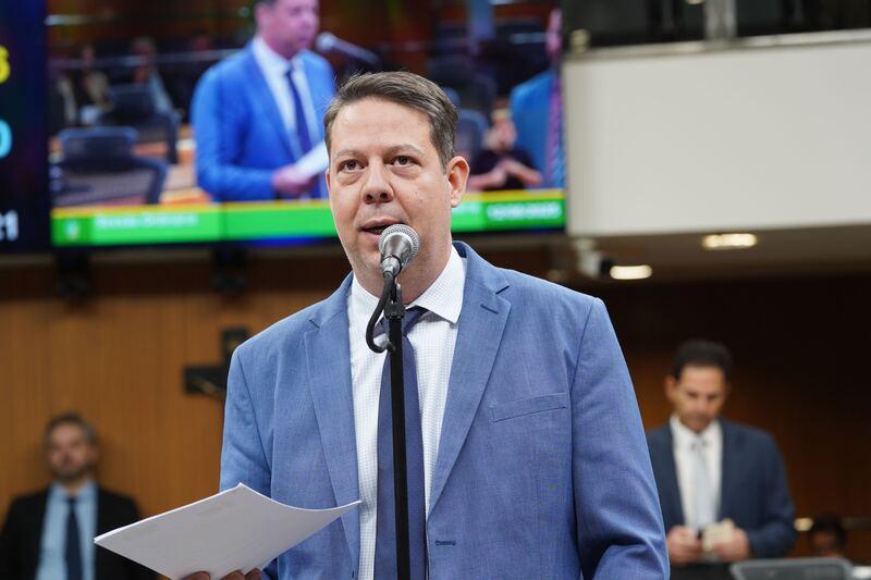 Política para a população negra é sugestão de Karlos Cabral para combater desigualdades no SUS