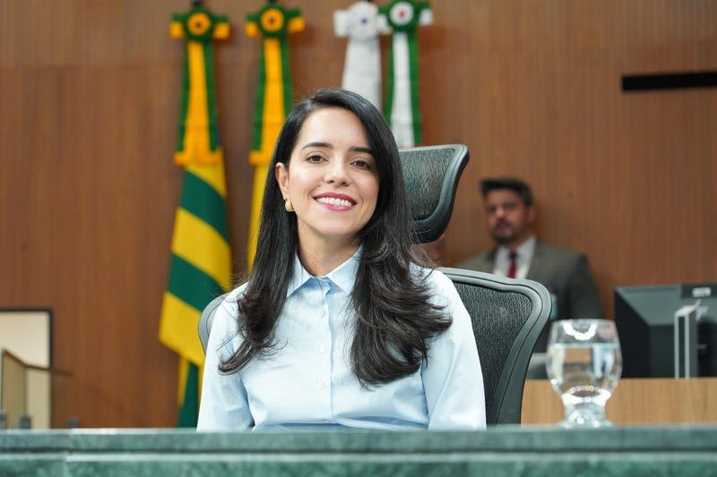Delegada Fernanda passará a ocupar assento na Casa no lugar de Cristiano Galindo