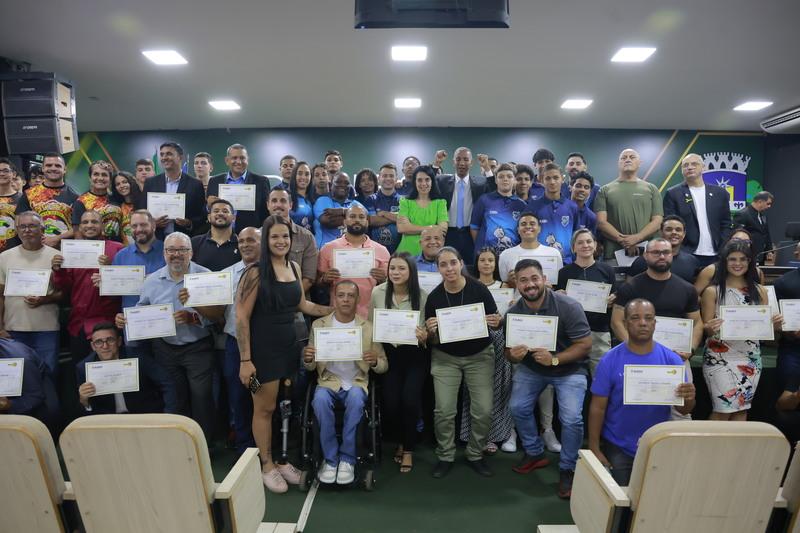 Sob comando de Ricardo Quirino, Valparaíso de Goiás recebe sessão solene em homenagem a esportistas e cronistas