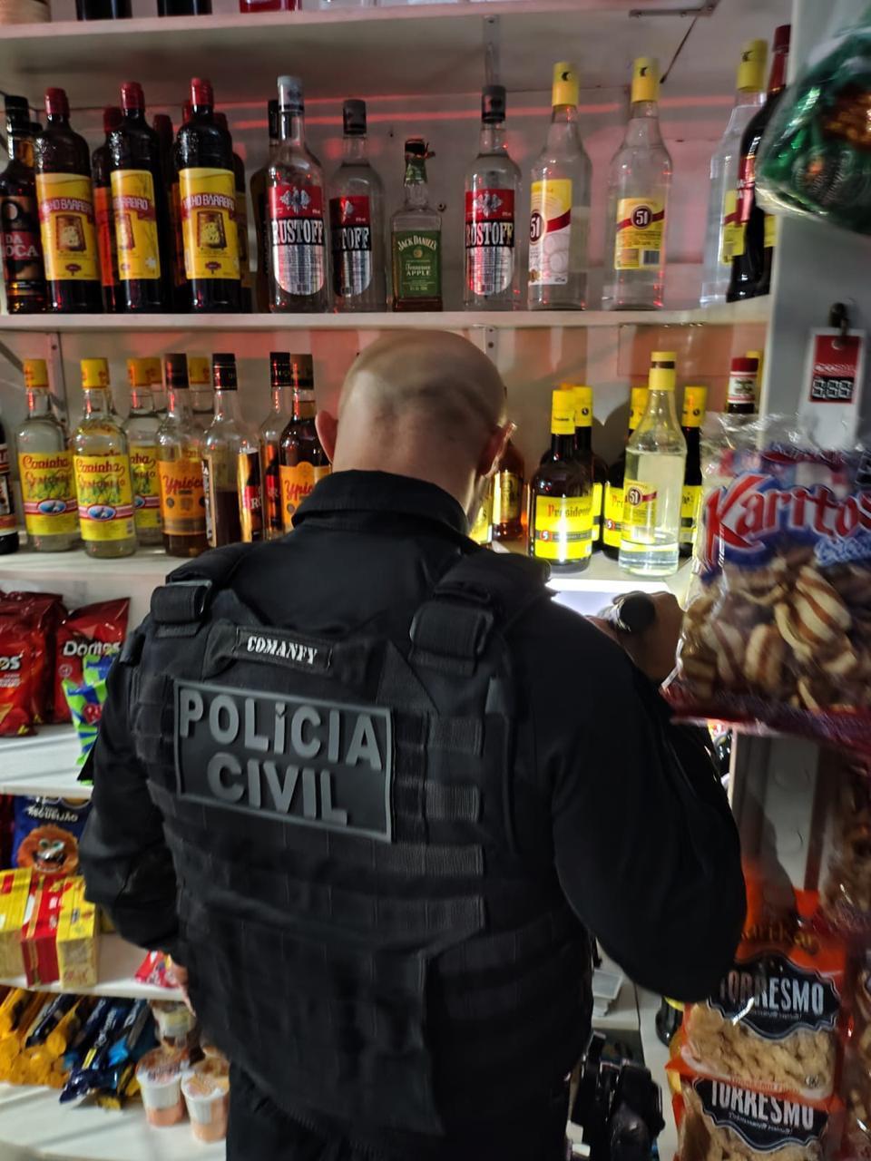 Força-tarefa do Governo de Goiás apreende 7,5 mil bebidas irregulares