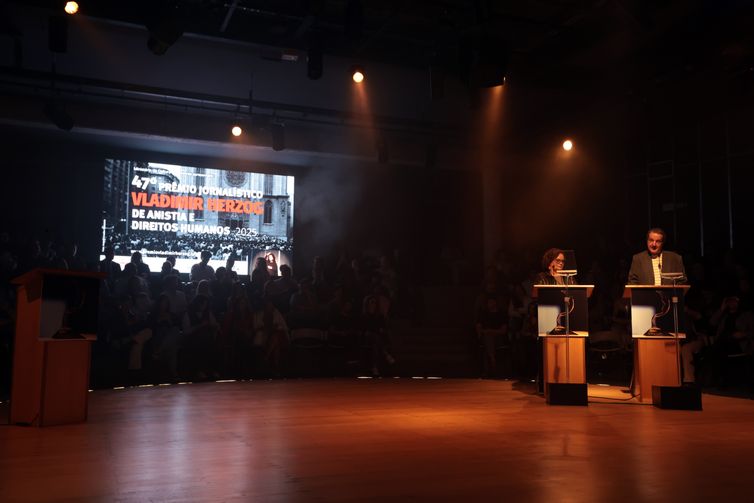 Prêmio Vladimir Herzog de Jornalismo celebra defesa da democracia 