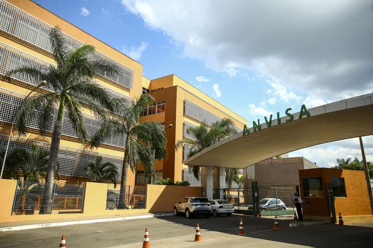 Anvisa proíbe suplementos e energéticos com adição de ozônio