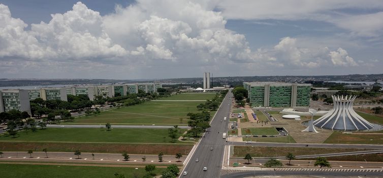 CNU 1: Governo convoca 3,9 mil aprovados para vagas em órgãos federais