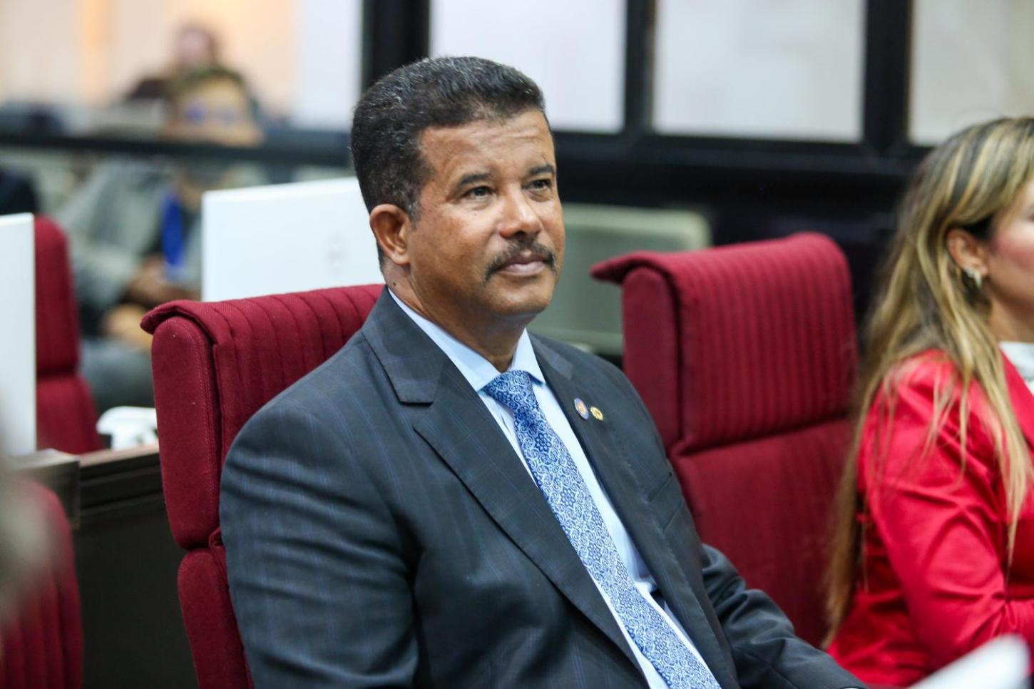 Coronel Adailton consolida legado de trabalho na ALEGO e amplia influência regional rumo a 2026