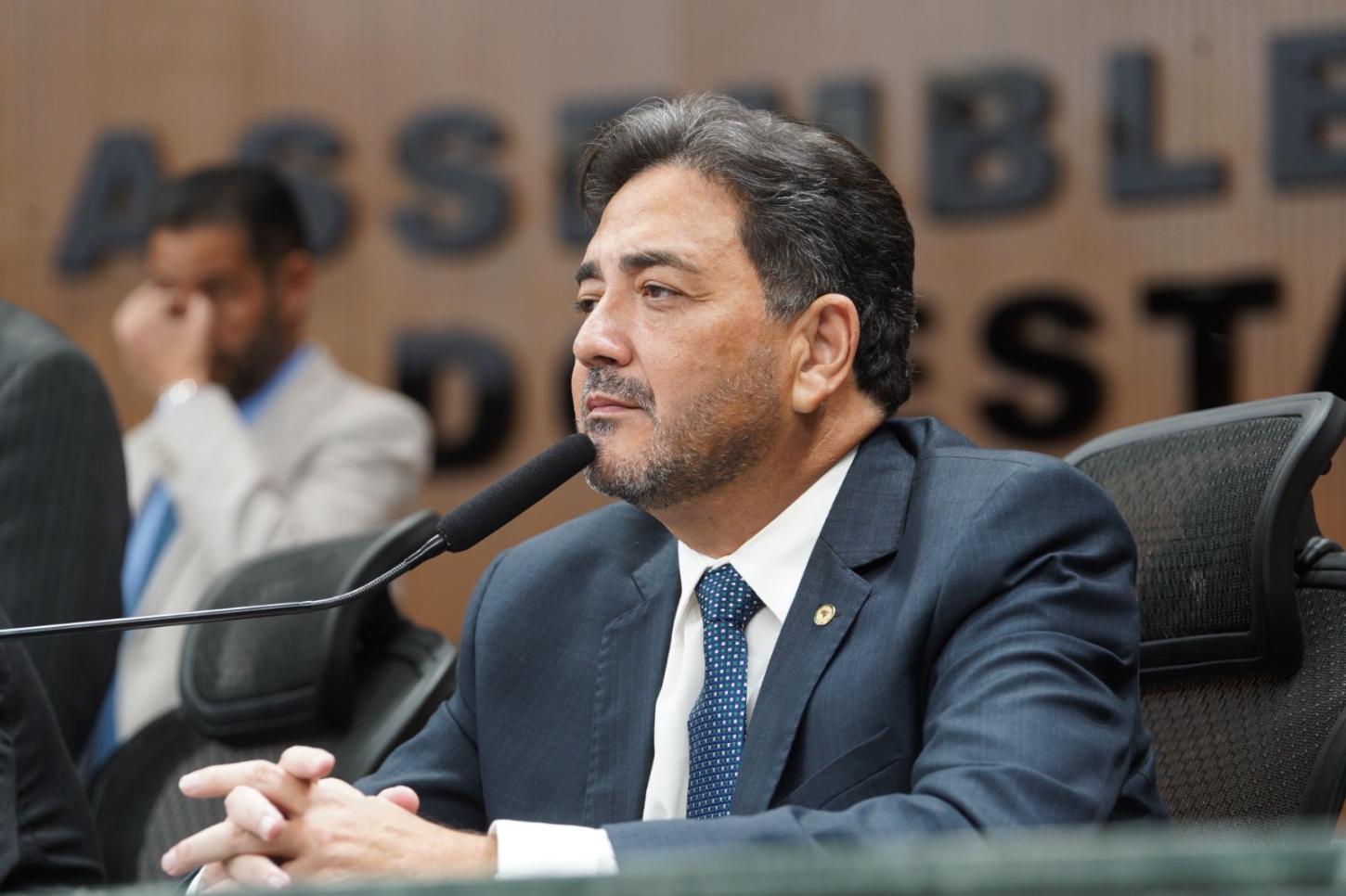 Talles Barreto amplia influência na Alego e se consolida como principal articulador político do governo em Goiás