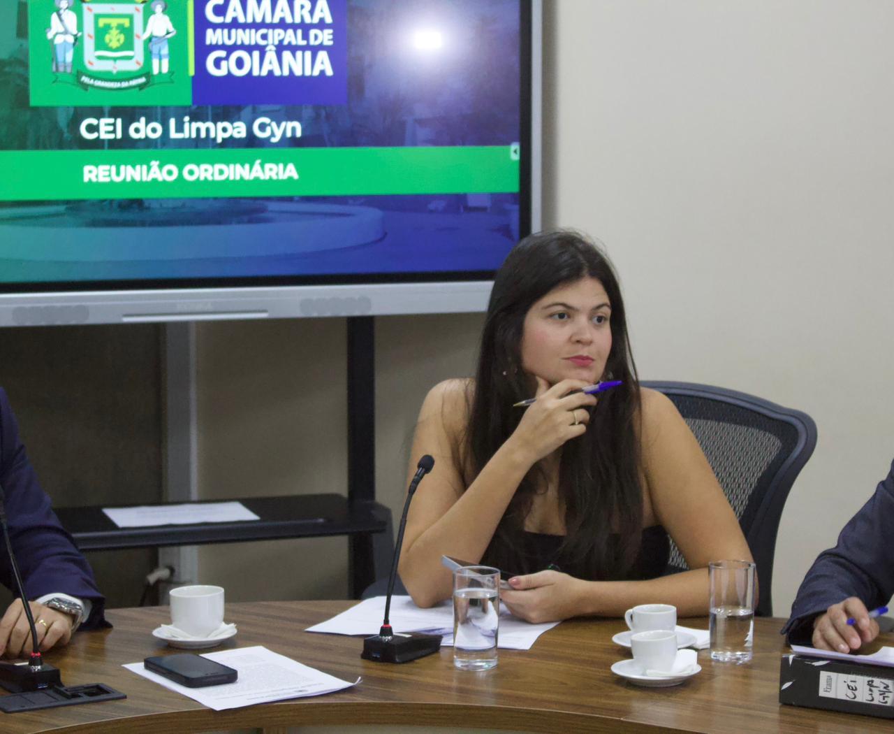 Aava Santiago critica respostas de ex-secretário à CEI da Limpa Gyn e cobra aprofundamento das investigações