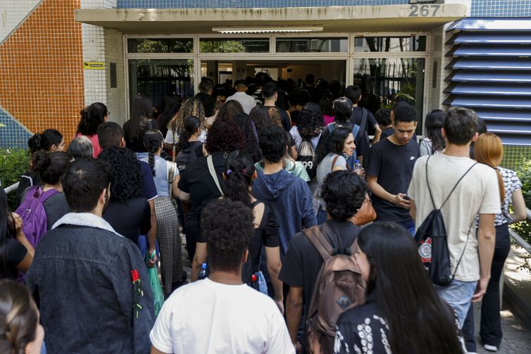 CNU 2: FGV muda horário de bancas de pessoas negras e com deficiência