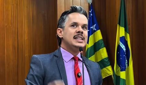 Fabrício Rosa eleva o tom e expõe contradições da gestão Sandro Mabel em Goiânia