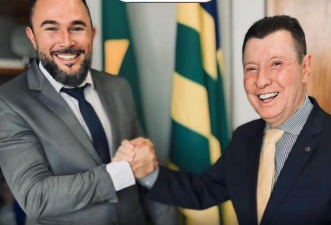 José Nelto trabalha no fim de ano e garante caminhão-pipa para atender a zona rural de Niquelândia
