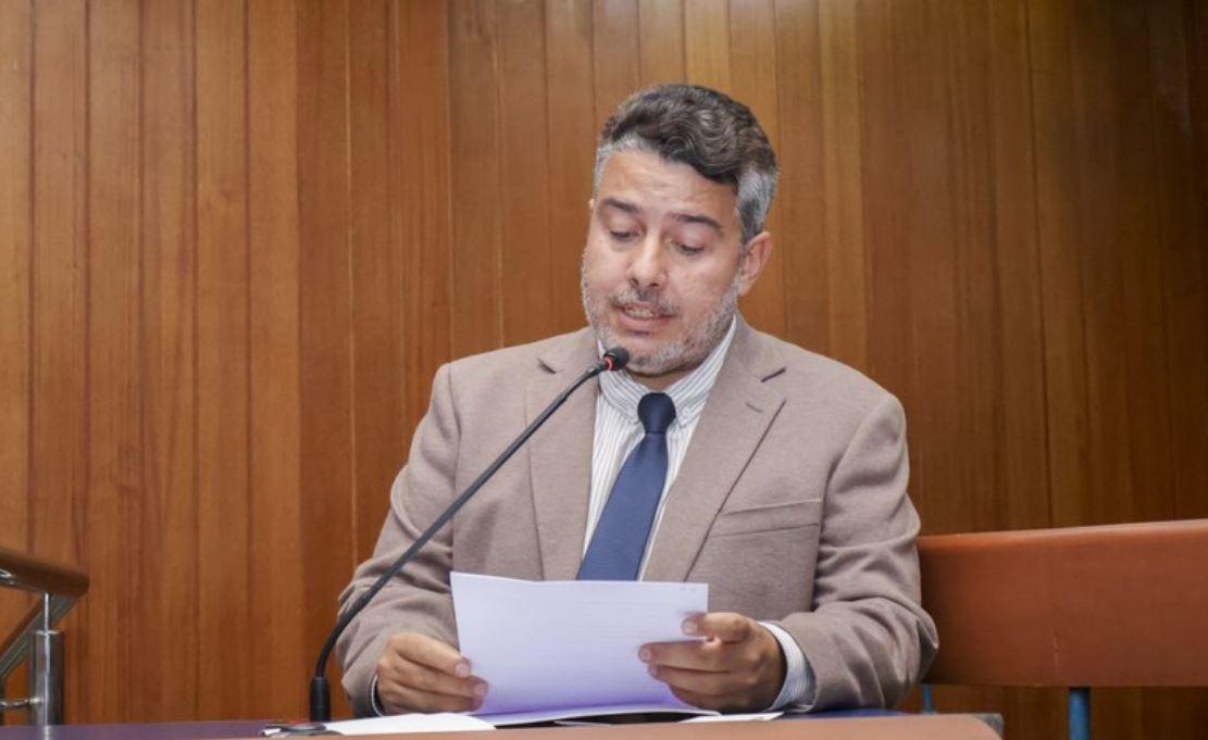 Projeto de Heyler Leão que cria programa de saúde mental nas escolas é aprovado na Câmara Municipal pela CCJ