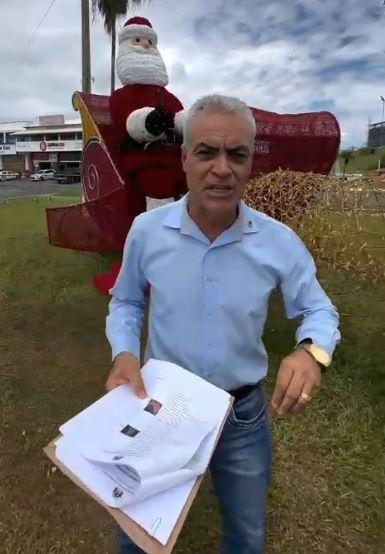 Vereador expõe gastos de quase R$ 230 mil com enfeites de Natal em Morrinhos e população questiona prioridade da Prefeitura