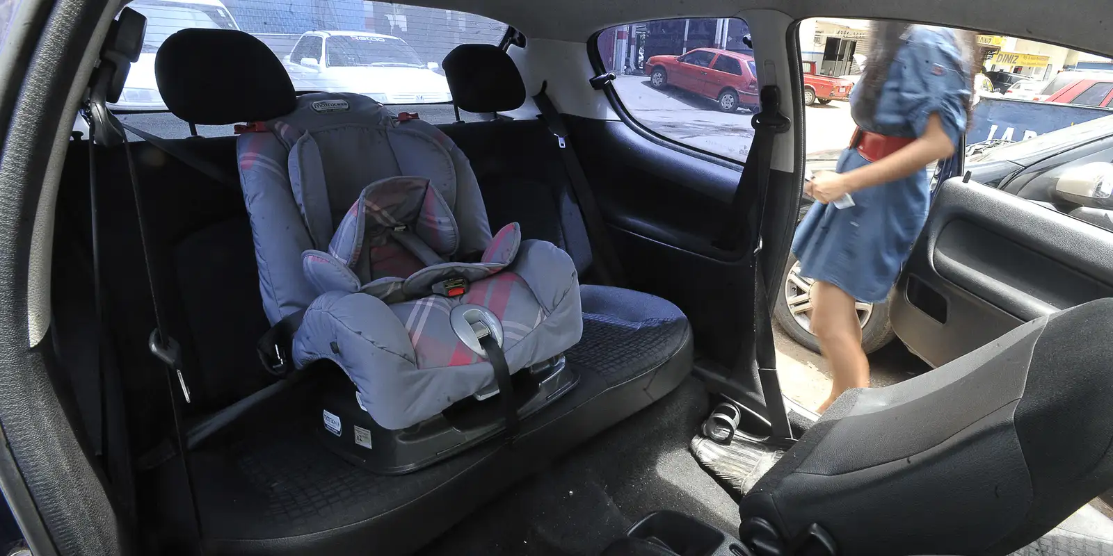 Inmetro recomenda atenção na compra do bebê conforto