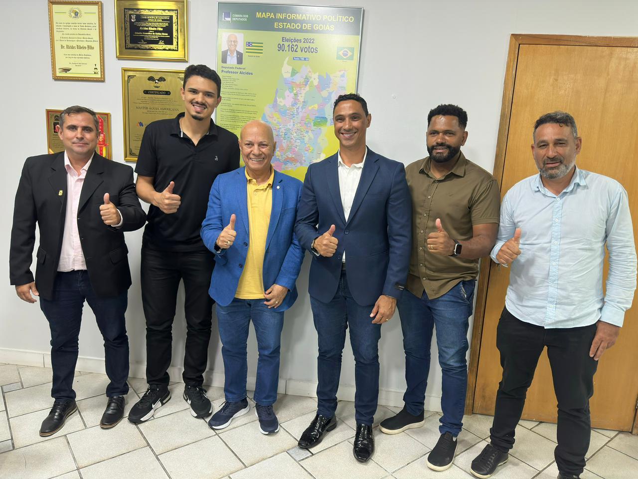 Prefeito Ricardo Galvão participa do lançamento da IA Contra o Crime em Goiânia e visita o deputado federal Professor Alcides em agenda institucional